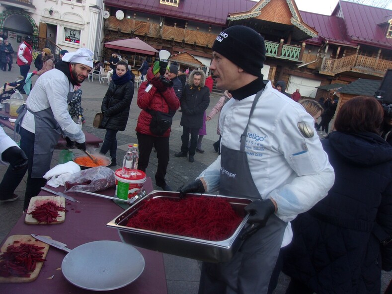 Борщ-рекордсмен в Измайловском Кремле