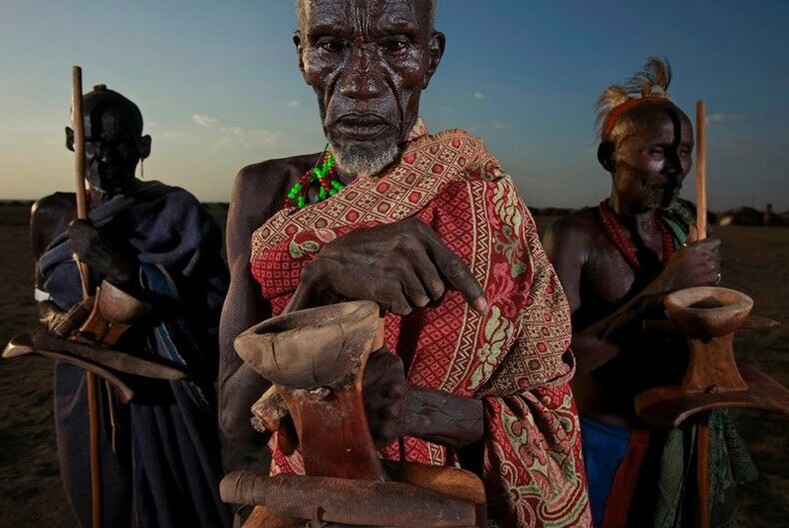 Невероятные снимки племени Мурси из долины Омо в Эфиопии (о том, как сохранился тысячелетний уклад жизни предков)