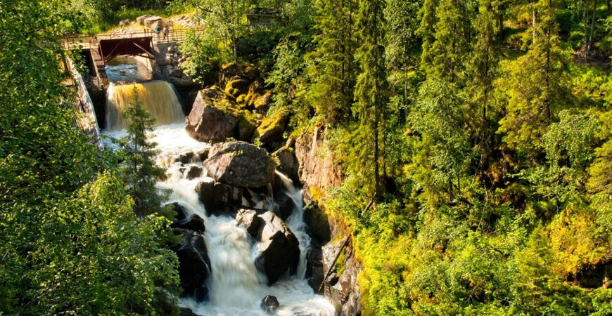 Водопад Ауттикенгяс (Auttiköngäs) в Финляндии
