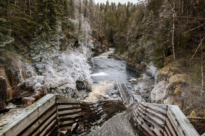 Водопад Ауттикенгяс (Auttiköngäs) в Финляндии