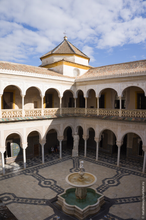 Дом Пилата (Casa de Pilatos) — андалузский дворец  в Севилье