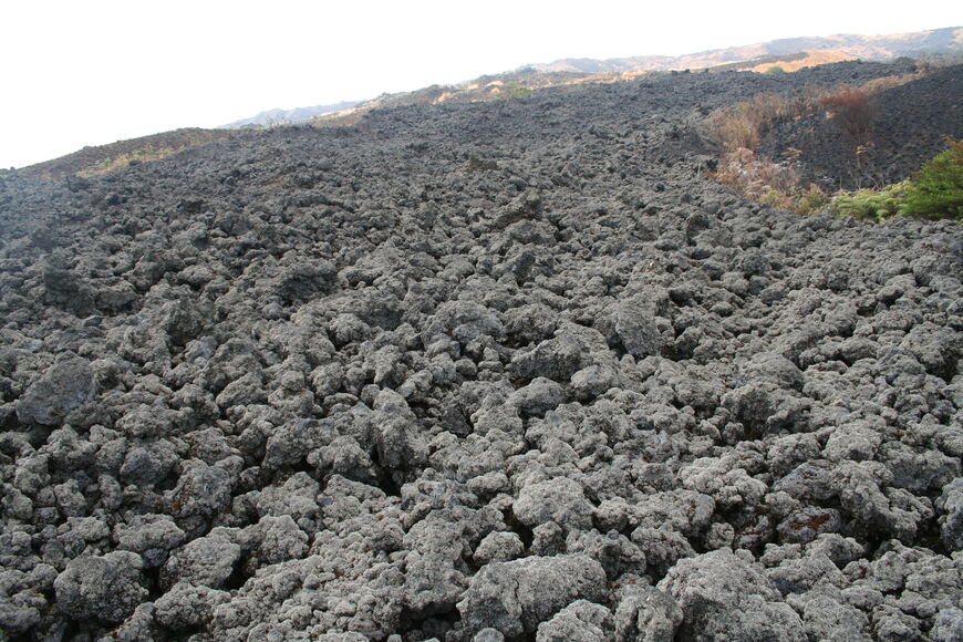 Вулканическая лава