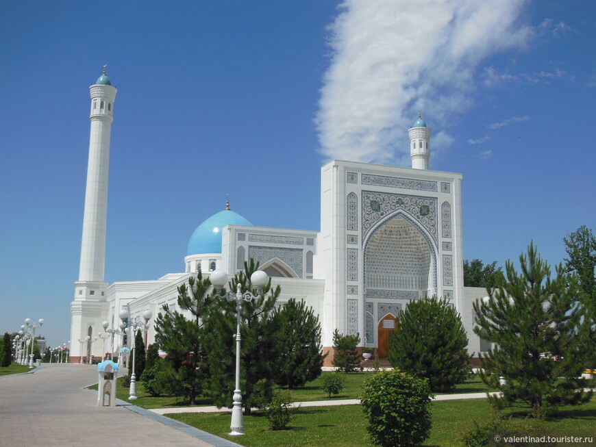 Белоснежная мечеть Минор.