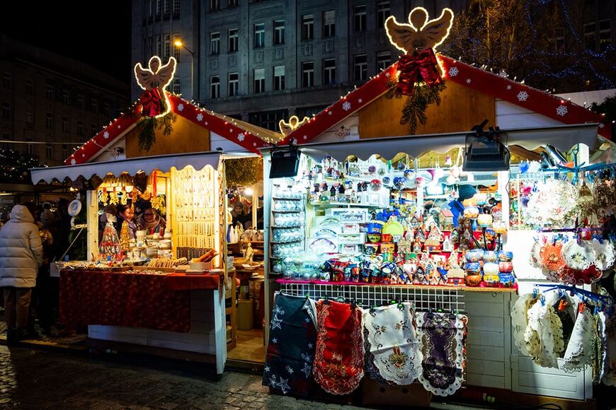 Рождественская ярмарка на Староместской площади в Праге