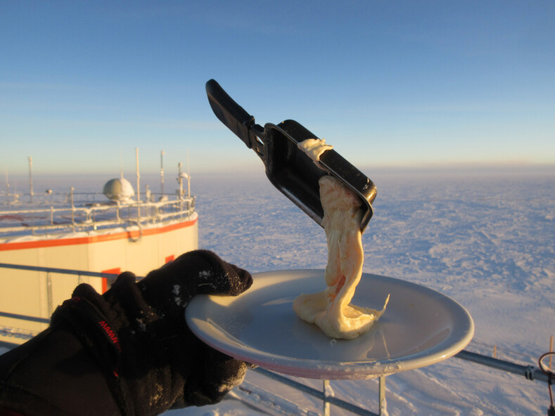 Завтрак в Антарктиде: ученый решил устроить пикник при -70 градусах