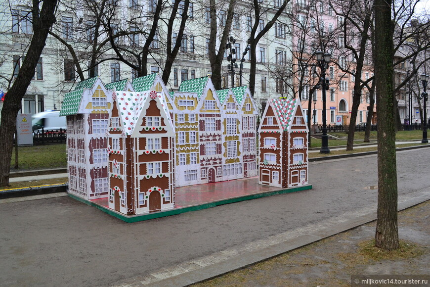 Москва новогодняя без снега