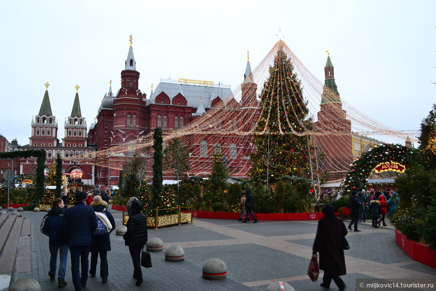 Москва новогодняя без снега