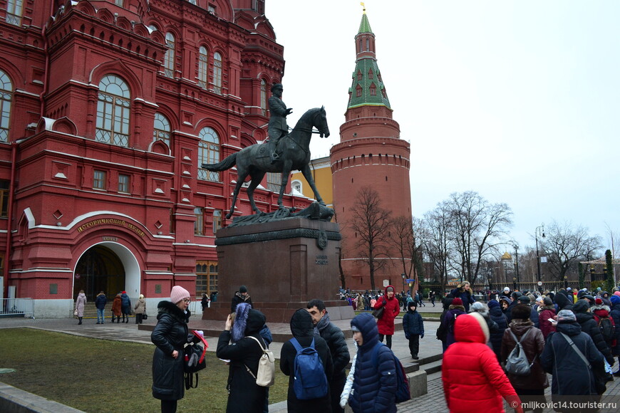 Москва новогодняя без снега