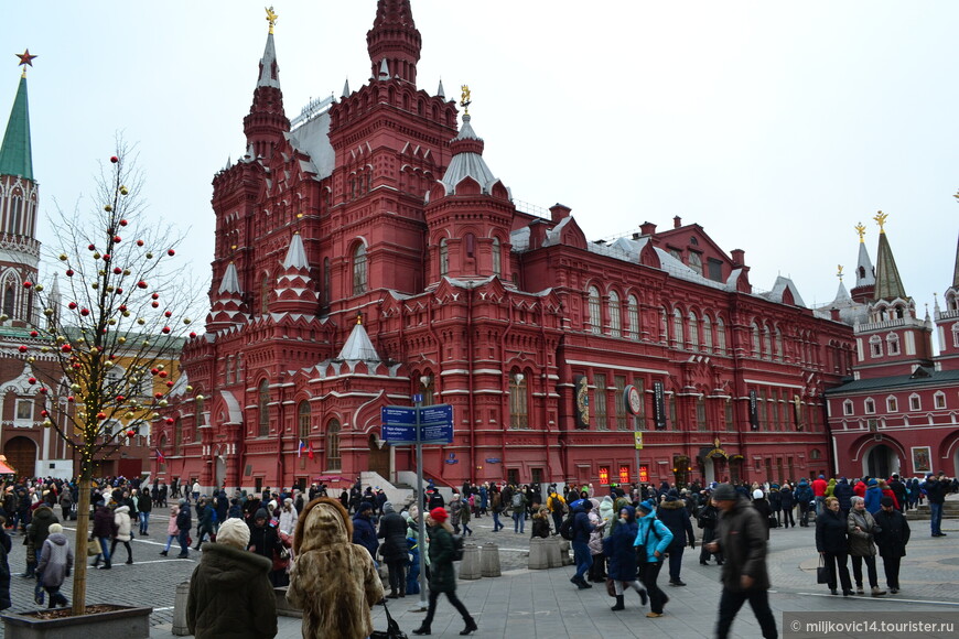 Москва новогодняя без снега