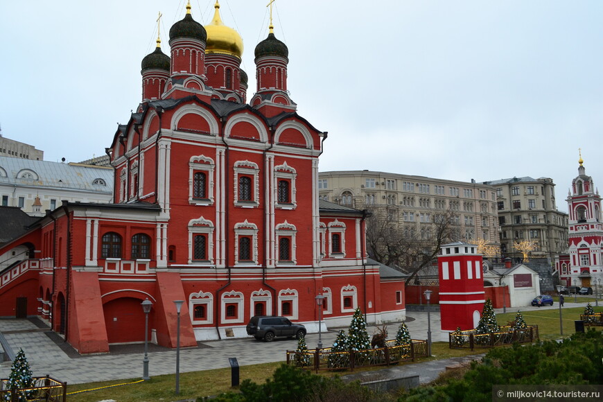 Москва новогодняя без снега