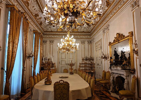 Художественный музей во дворце Револтелла в Триесте