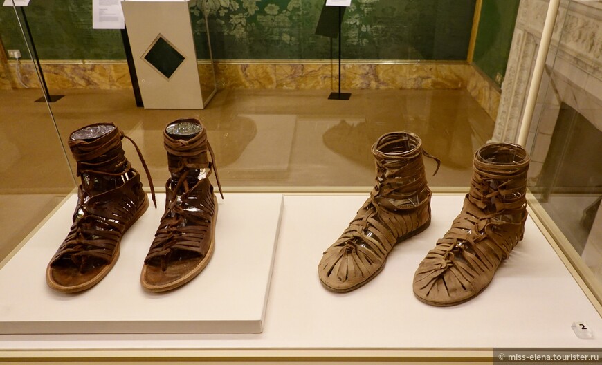О выставке, куда собрали полуистлевшие сандалии