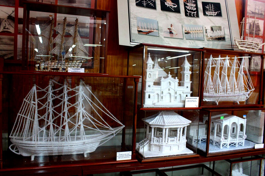 Соляные модели кораблей и зданий
