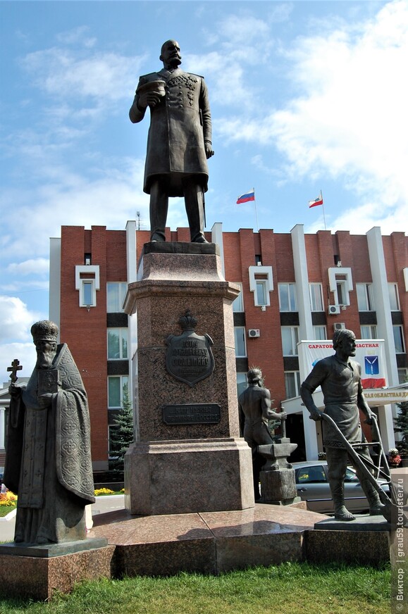 «Им нужны — великие потрясения, нам нужна- великая Россия!»