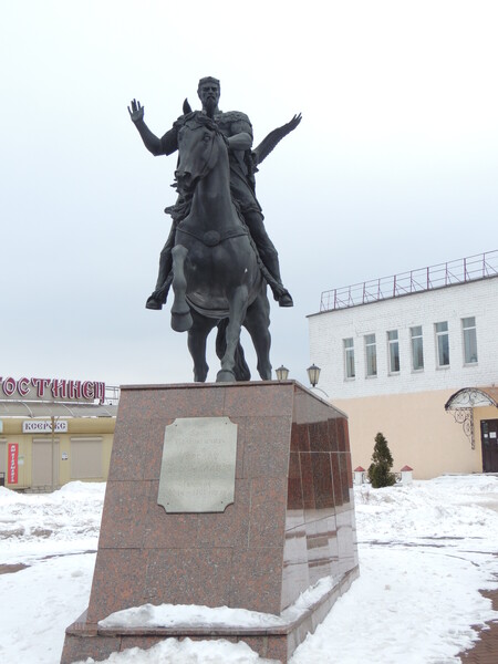 Памятник правителю Полоцкого княжества (10-11 века) - Всеславу Брячиславичу. 