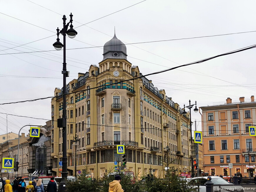 Из  «чрева Петербурга» к Светлому Рождеству