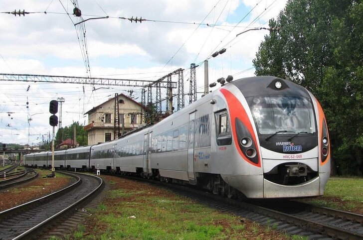 Поезд Киев — Львов