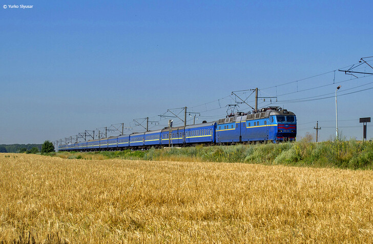 Поезд Новоалексеевка — Киев