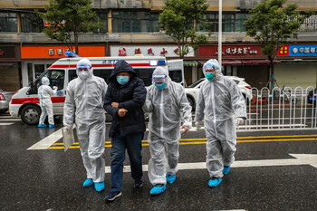 Число больных новым коронавирусом в Китае продолжает расти