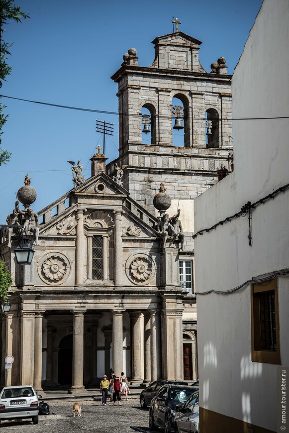 Церковь августинского монастыря Носа Сеньора да Граса