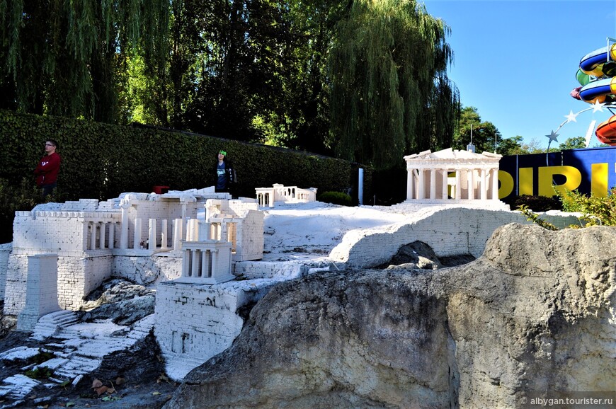 Вот так представлен Афинский Акрополь