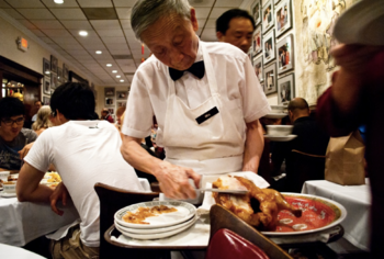 В Пекине из-за коронавируса закрылись 90% ресторанов