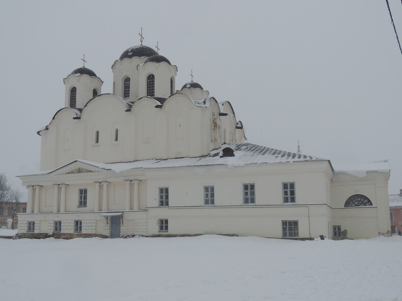 Никольский собор 12 века в Великом Новгороде