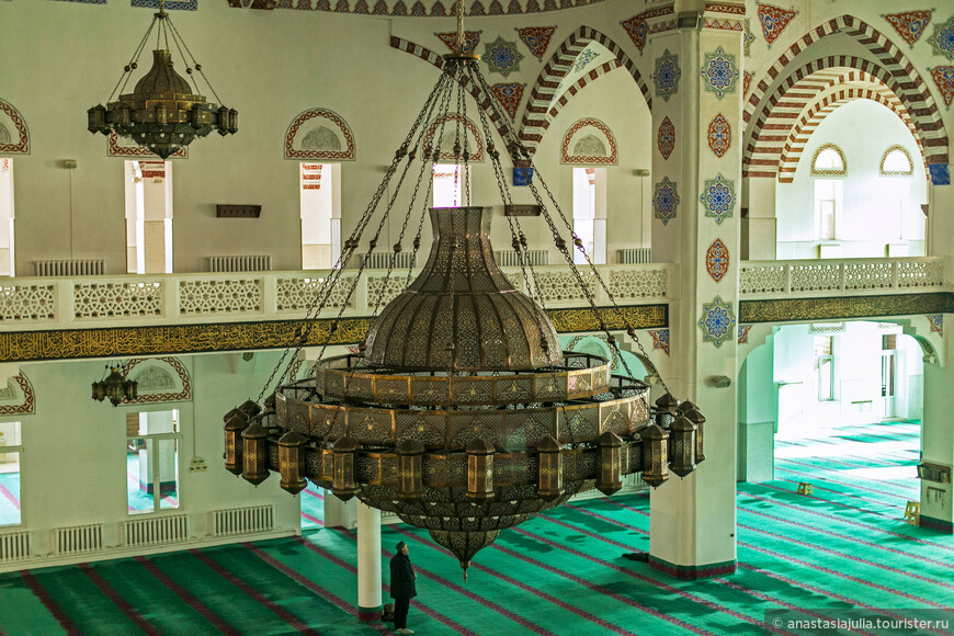 Парящая красота. Центральная мечеть Дагестана!