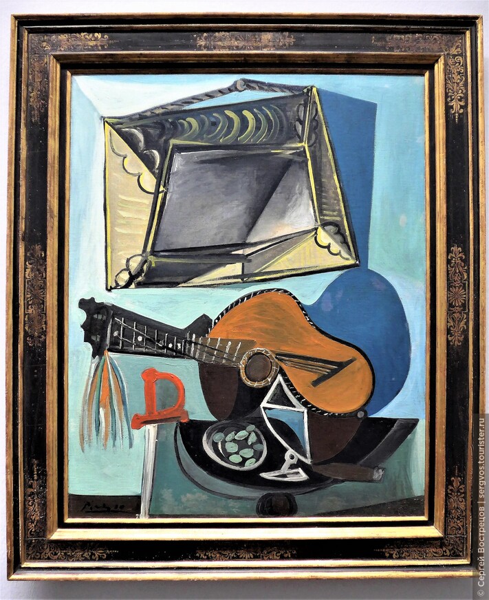 Натюрморт с гитарой.
Пабло Пикассо, 1942.
Альбертина, коллекция Батлинер
