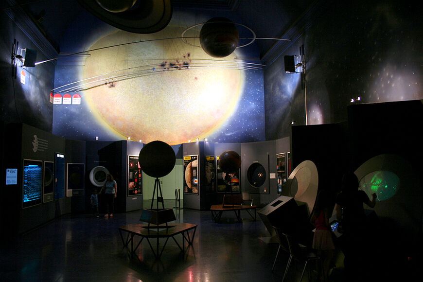 Экспозиция галереи, посвященной астрономии