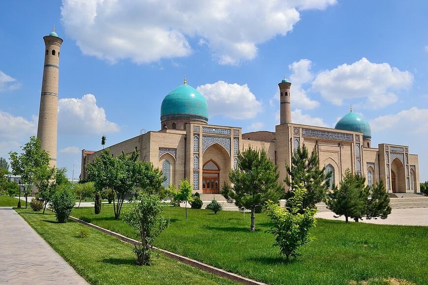 Соборная мечеть Хазрати Имам (Хаст Имам)