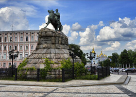 Памятник Богдану Хмельницкому на Софийской площади