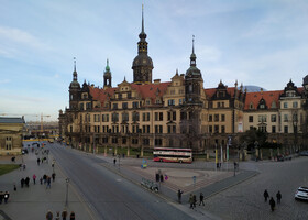 По залам Дрезденского замка-резиденции
