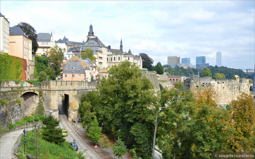 Сказки Люксембурга: Пушкин, пьяный призрак и русалка в ванне
