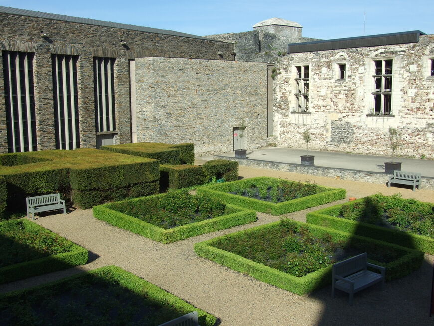 Сад Анжерского замка