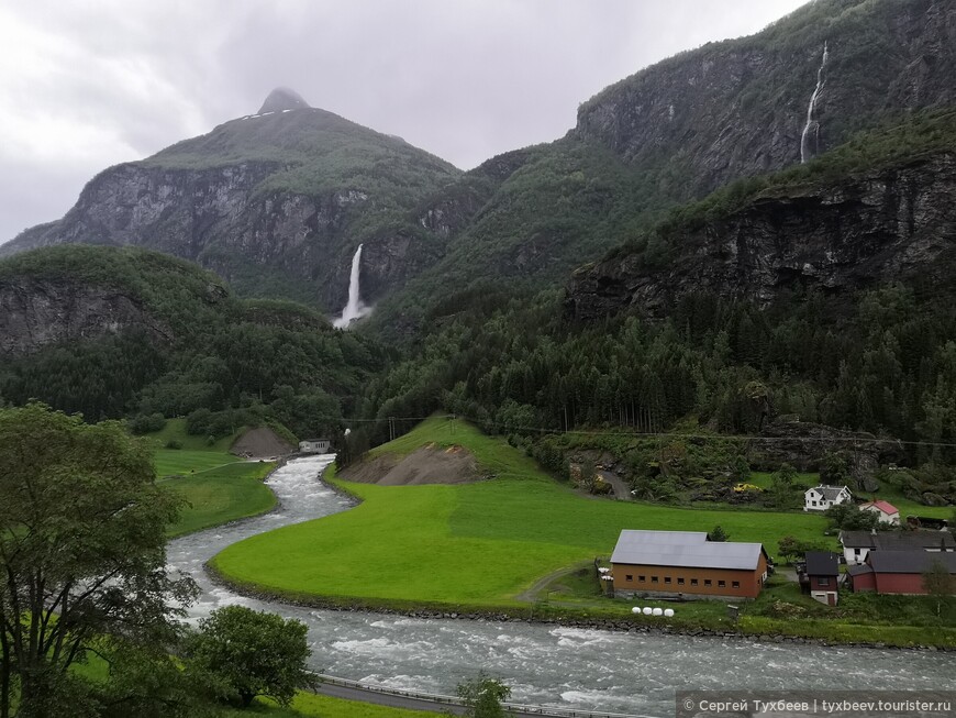 Путешествие в Норвегию. День 5. Флом, паром и Солворн