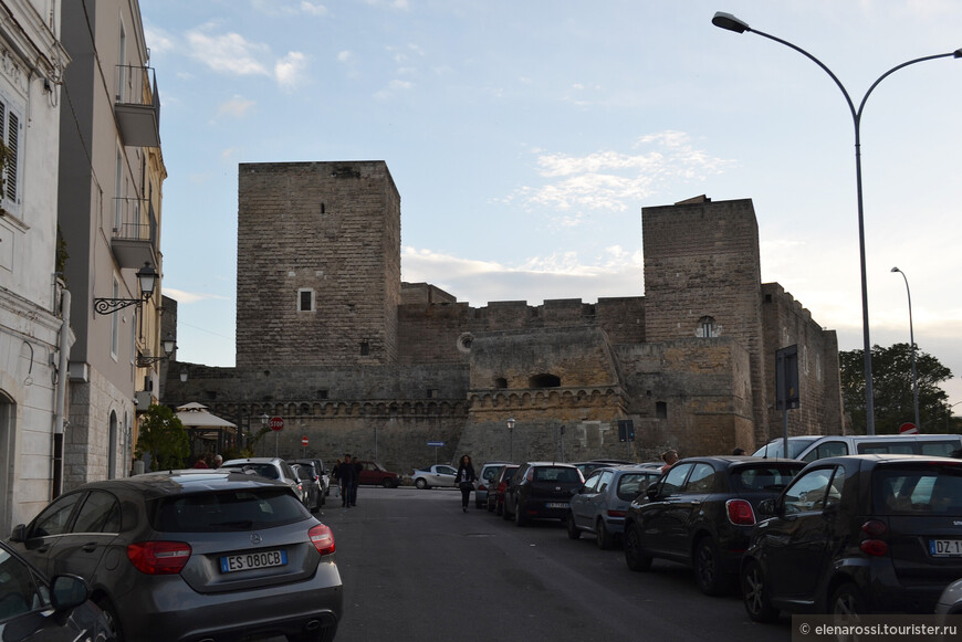 Древняя крепость Бари