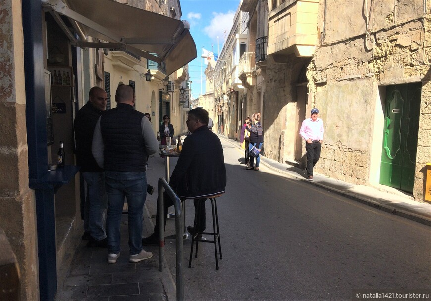 Мальтийский уикенд. Про житье-бытье и транспорт (без истории и достопримечательностей)