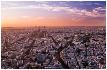 В Париже закрываются Лувр, Версаль, Орсе, Эйфелева башня 