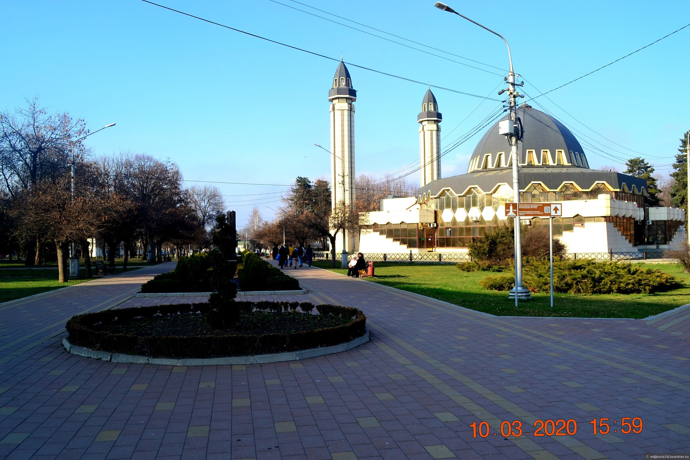 Кбр нальчик. Соборная мечеть Нальчик. Мечеть Нальчик Шогенцукова. Нальчик 2020. Нальчик центр города.