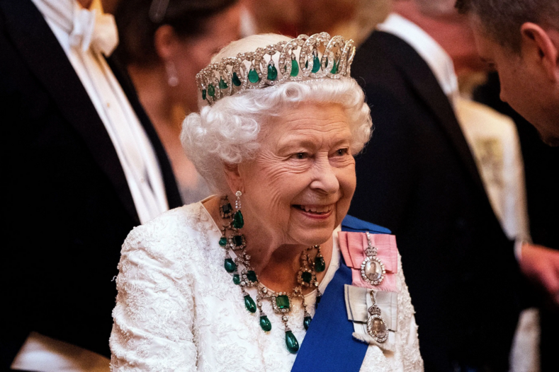 Как королевская семья переживает карантин: чем в самоизоляции занимается Елизавета II