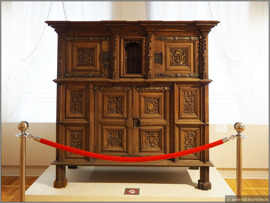 Шкаф, XVI век, Северная Европа