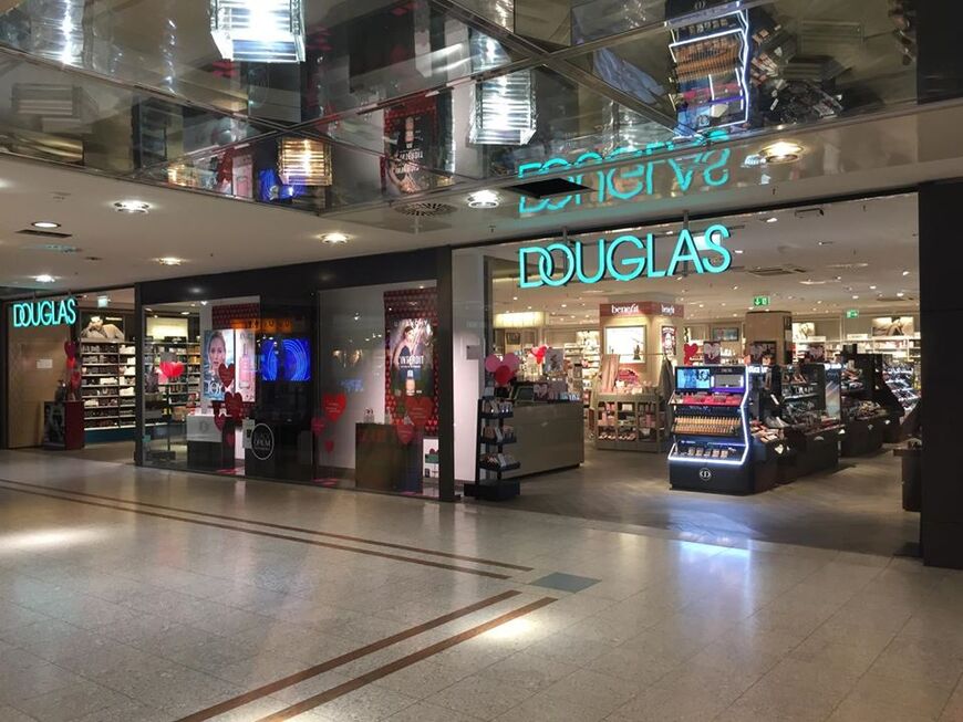 Сеть магазинов Douglas