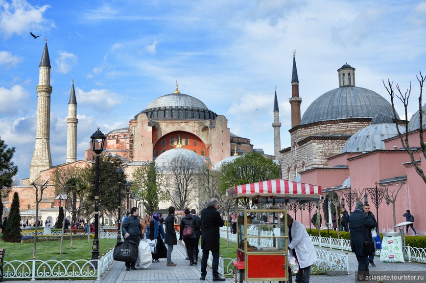 Стамбул: турецкий Икар, крепость-быстрострой и жареная рыба в море