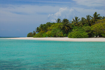 Мальдивы могут открыться для туристов из ряда стран уже в апреле