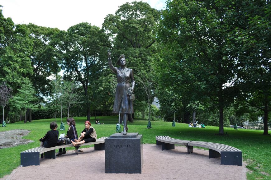 Памятник наследной принцессе Марте Шведской, матери короля Норвегии Харальда V