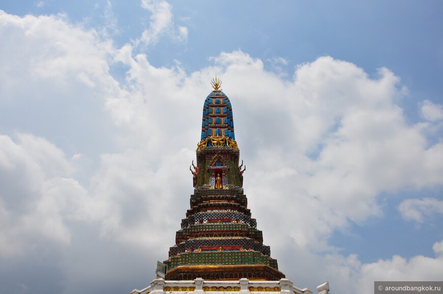 Храм Интарам и святилище Короля Таксина