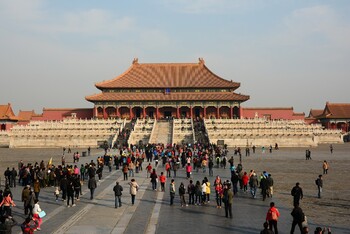 В Китае посетители заполонили вновь открытые достопримечательности 
