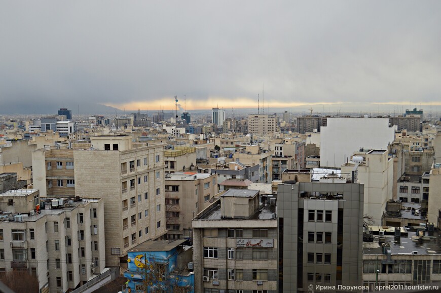 Вид из окна отеля Tehran Grand