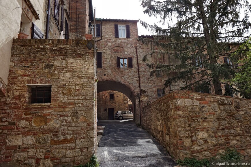 Малые сокровища Тосканы: родной город Галилея и Пасхальное утро в Монтепульчано
